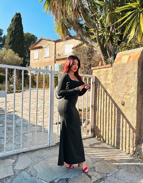 Julia Bayonetta pretty pornstar archive