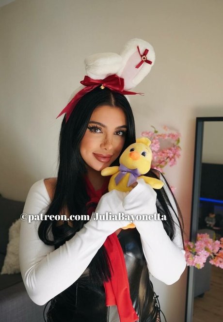 Julia Bayonetta model best pics