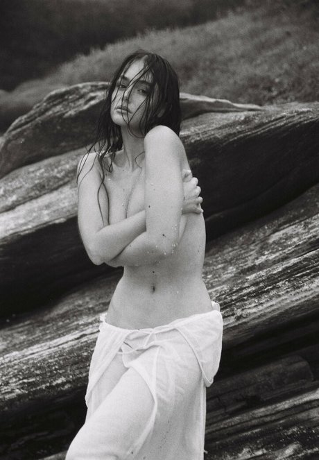 Ella Cervetto model beautiful pictures