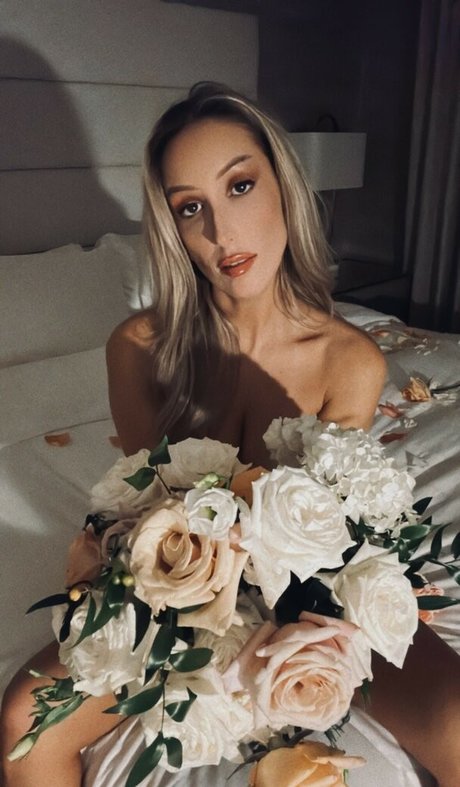 DJMissShelton star top photo