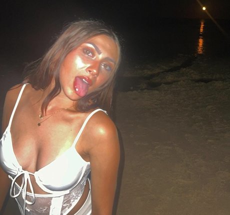 Alondra Delgado pornstar hd photos