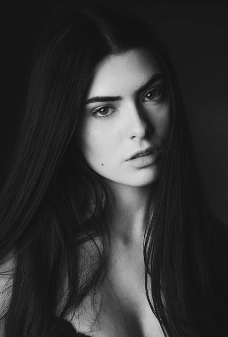 Olivia Forsbrook pornstar exclusive img