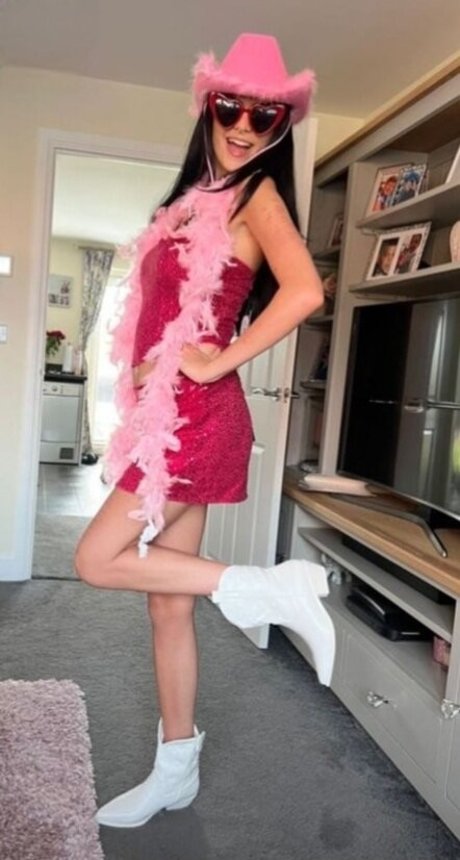 Olivia Forsbrook star nudes archive