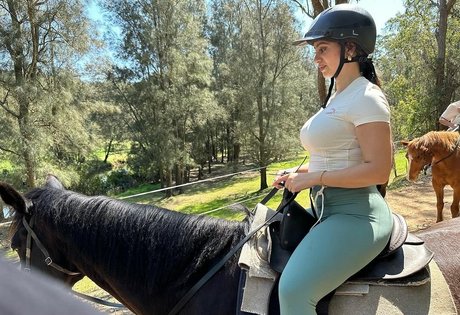 Magida El Dhaybi star free pictures