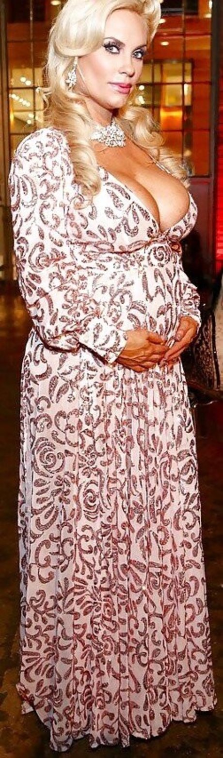 Nicole Coco Austin pornstar top pic