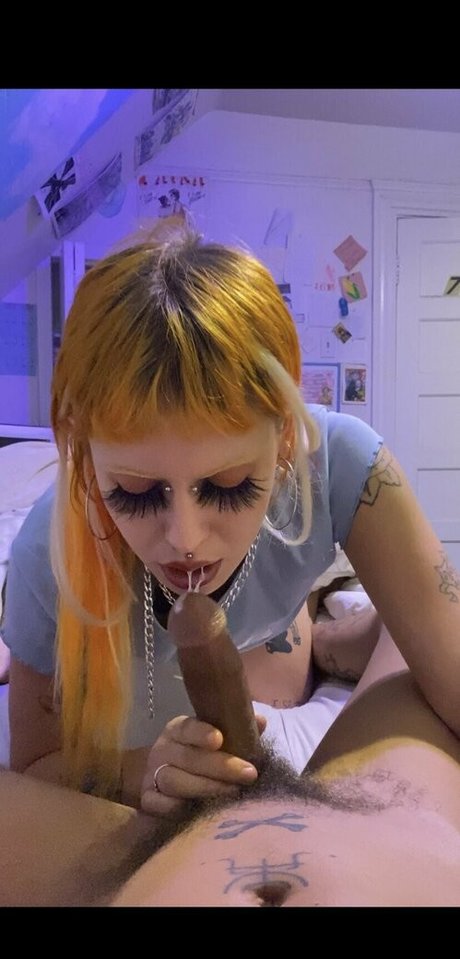 wormsinmyclownsuit adult star pic