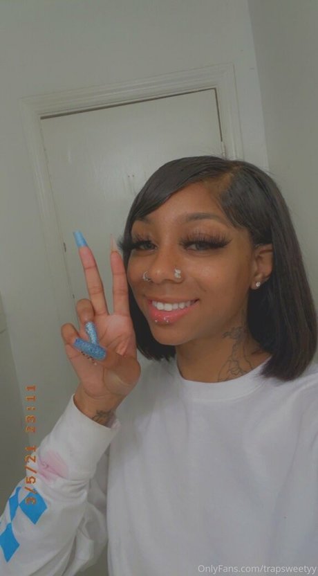 trapsweetyy nude actress pics