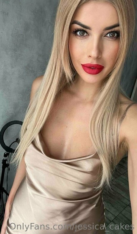 jessica cakes sexy model photos