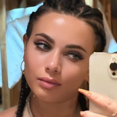 Laurab974 best star photo