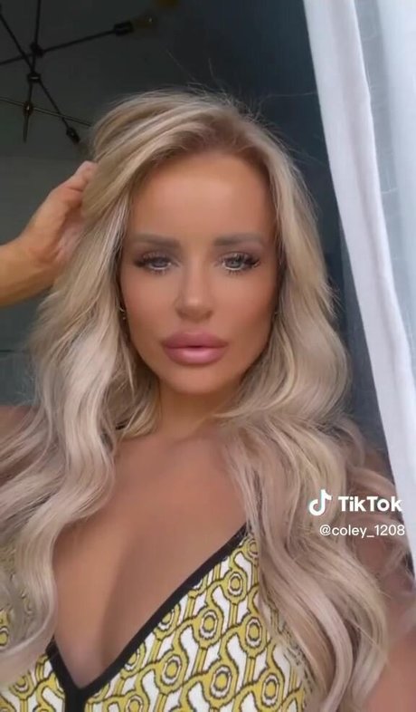 Nicole Farrell hot pornstar images