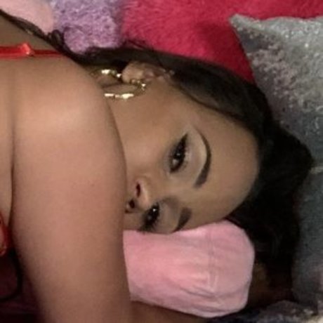 Redroselacubana naked model photo