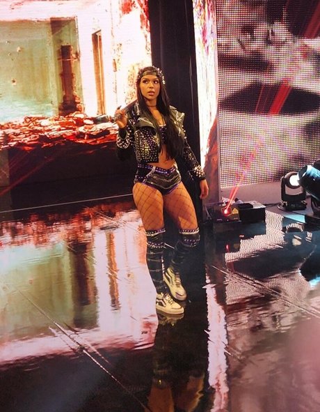 Cora Jade pornstar naked gallery