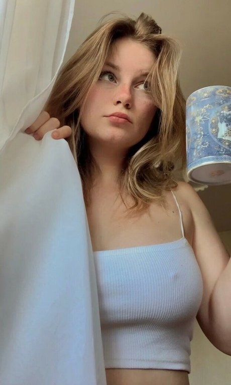 DevDasha exclusive actress gallery