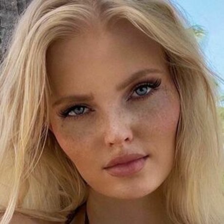 ZiennaEve pornographic actress images