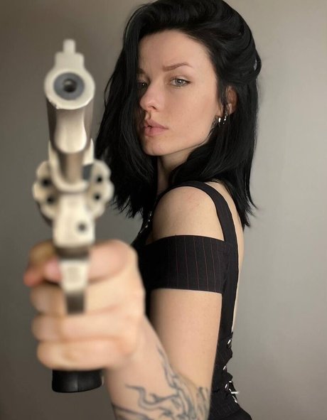 innervus art actress pics