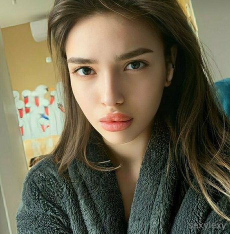 blondiesasha beautiful pornstar pics