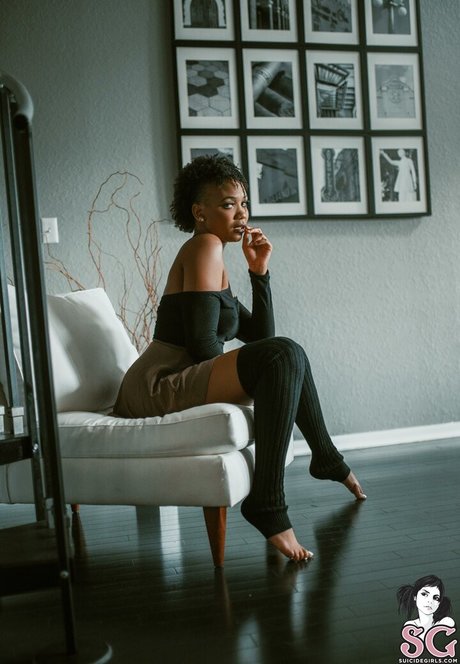 Naomi SG perfect model photos