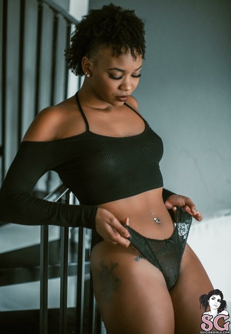 Naomi SG porn model pics