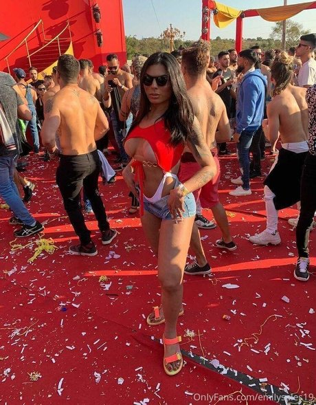 emilysales19 porn star photo