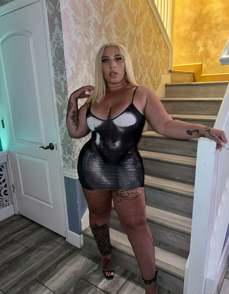 thundafans adult actress gallery