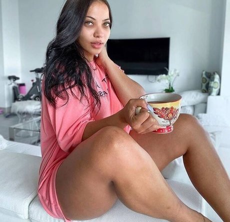 Xxginaa_ nude pornstar picture