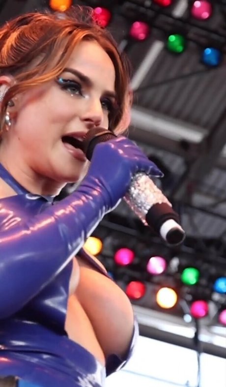 Jojo Levesque art star pictures