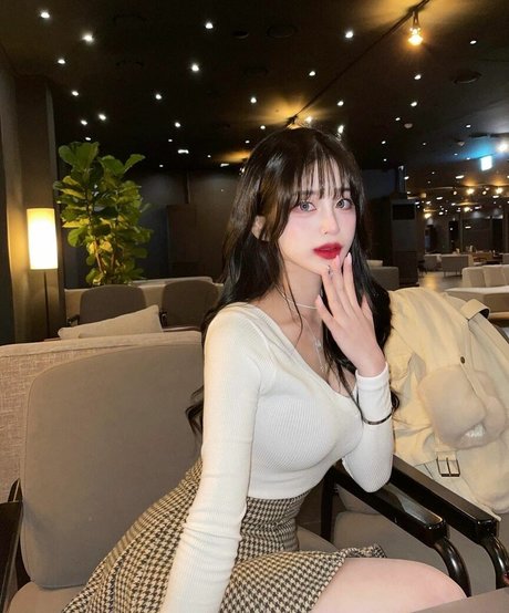 Haruzzxng exclusive actress photo