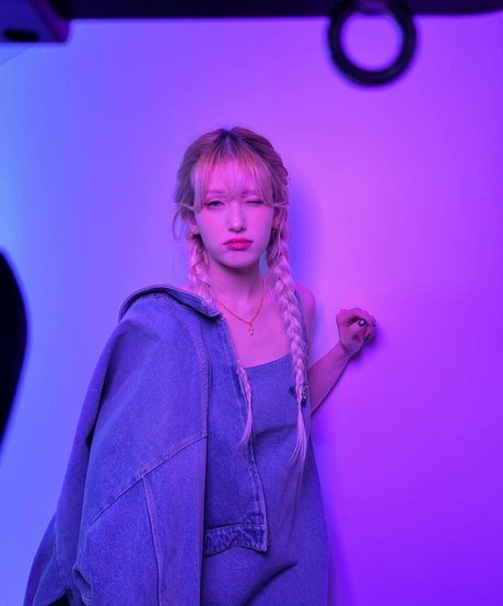 Jeon Somi star perfect images