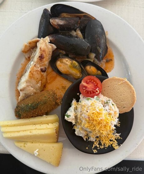 Sally Ride star nude image