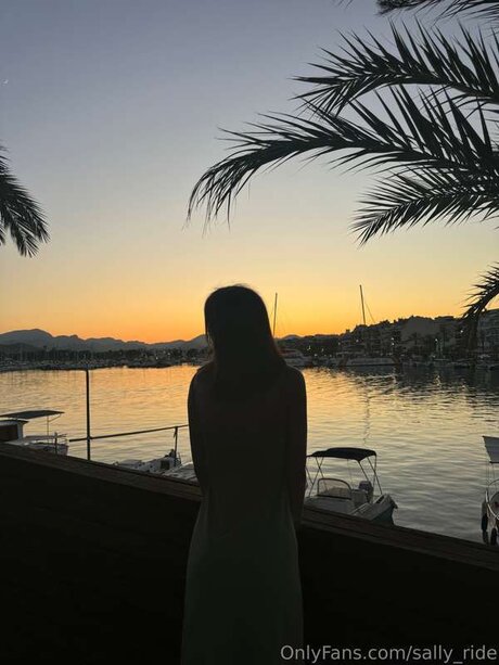 Sally Ride free model img