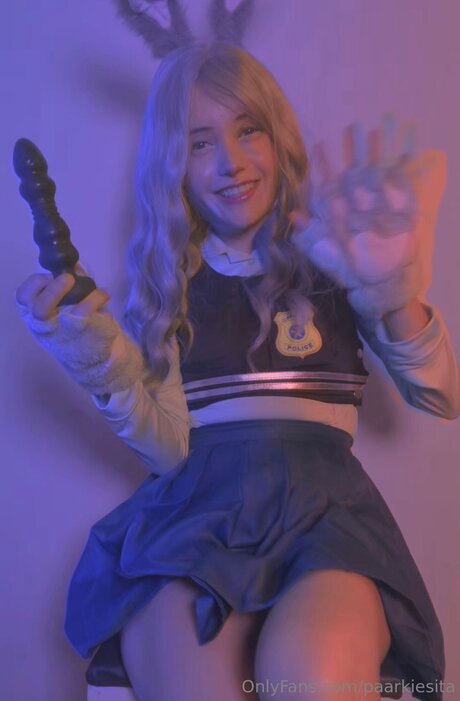 Paarkiesita actress img