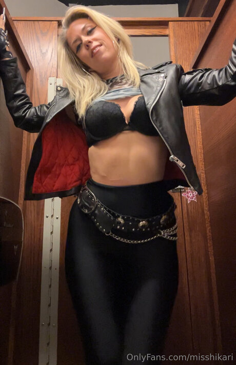 Misshikari beautiful model pictures