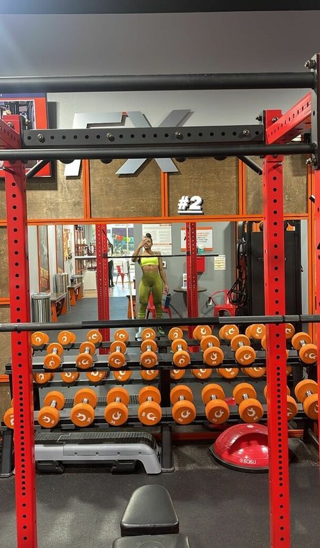 aaaaayevuh star erotic image