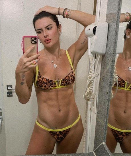 Mirella Santos pornstar erotic photo