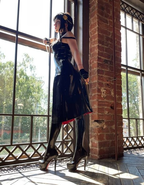 Ulichan star adult gallery