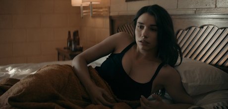 Grace Caroline Currey best star pic