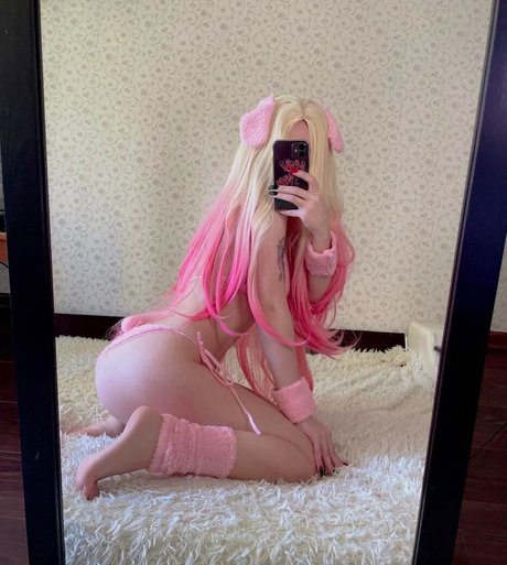 Lyraleiq pornstar exclusive pic