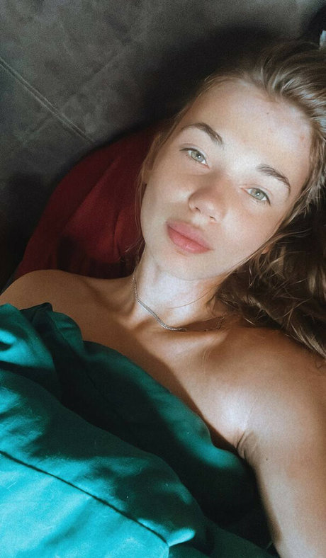 Steklova Eseniia sexy pornstar pics