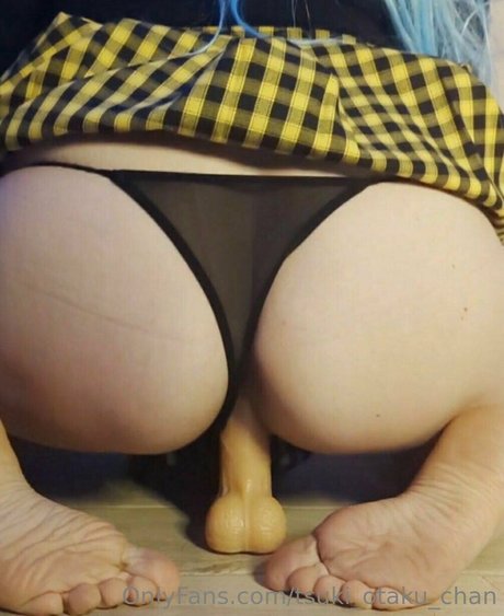 tsuki otaku chan naked star photos