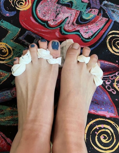 erikasvenusaur hd actress img