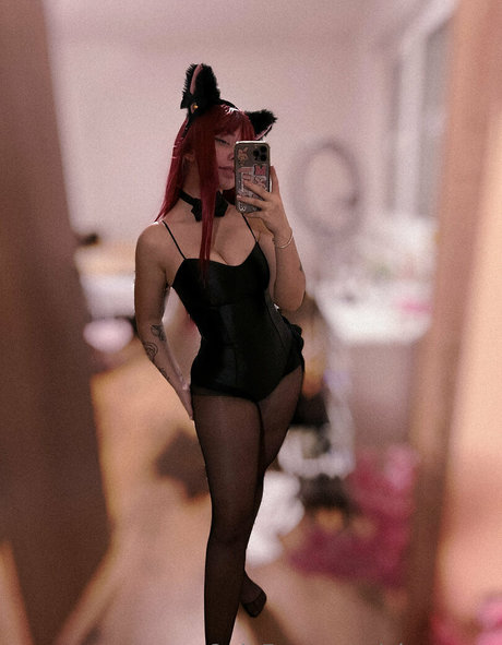 ninnauwu nudes actress galleries