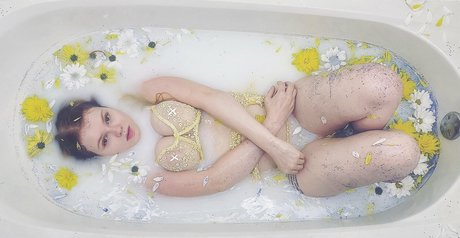 lyrictiana art model pictures