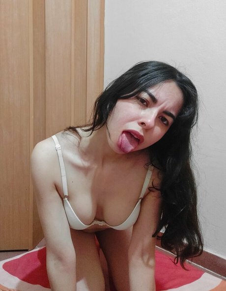 aramya art model picture