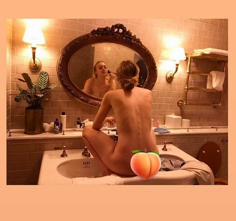 Dakota Fanning pornographic star pic