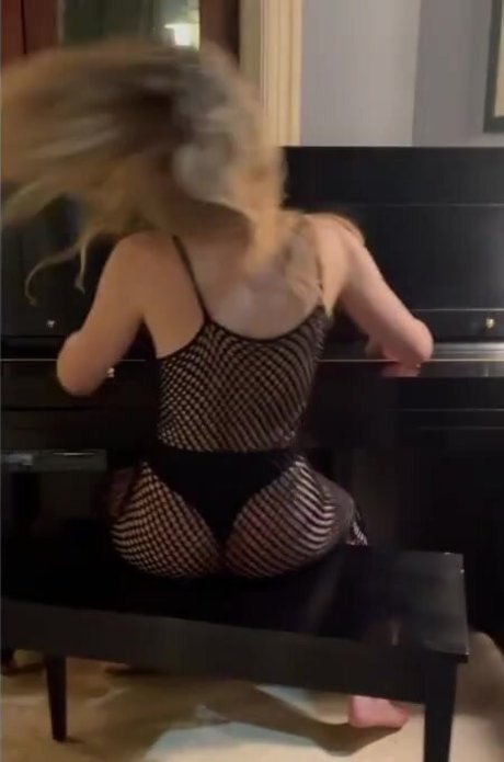 Dakota Fanning best model gallery