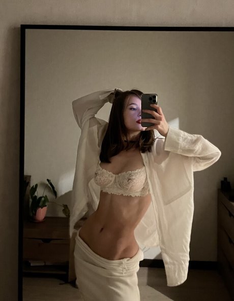 Toma Efremova perfect pornstar photo