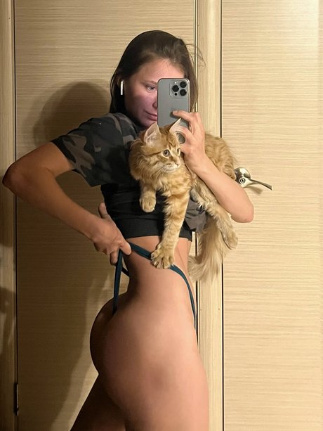 Toma Efremova sex model gallery