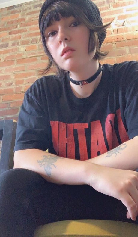 Lain Arbor pornstar naked img