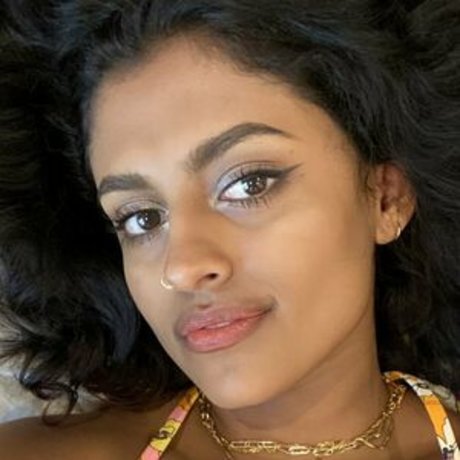 Yamini Nambimadom model pornographic pics