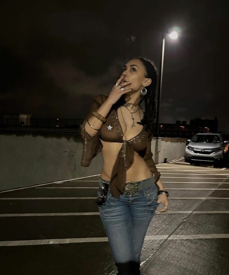 Aaliyeezy star sex galleries